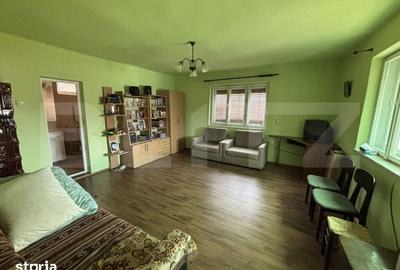 Casă cu 4 camere cu Teren 1439 Mp în Hereclean - 2