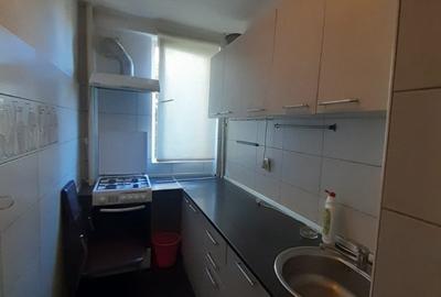 Apartament cu 4 camere semidecomandat în Drumul Taberei - 12
