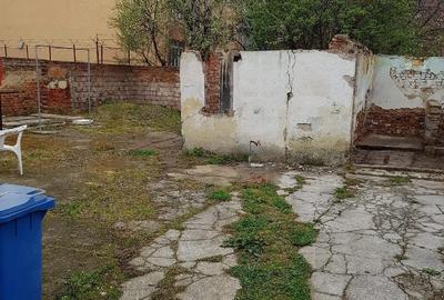 Casă cu Teren 407 Mp în Central - 2