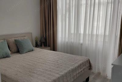 Apartament cu 3 camere semidecomandat în Micro 16