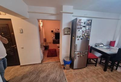 Apartament cu 3 camere decomandat, mobilat în Poarta 6 - 13