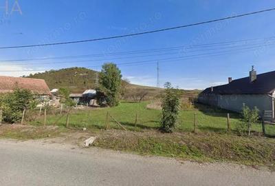 Teren de 2695 mp, în Sărata - 1