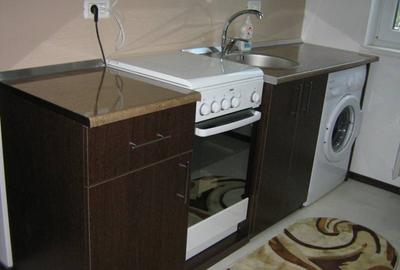 2 camare cu centrala gaze , vis a vis de  City Mall,mobilat ,utilat,etajul 1. - 2