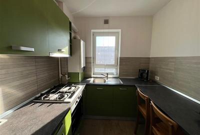 Apartament cu 2 camere semidecomandat, mobilat în Tractorul - 6