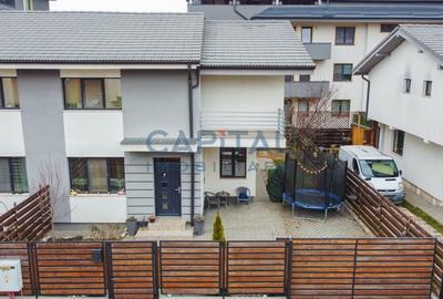 Duplex cu 5 camere cu Canalizare în Florești - 1