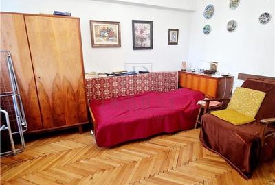 CENTRAL - 3 cam - Spatios - Decomandat - Centrala Proprie - Bloc Izolat - ZONA F - 7