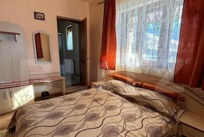 Casă cu 7 camere cu Teren 8900 Mp în Central - 4