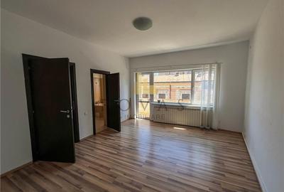 Apartament cu 4 camere decomandat în Universitate - 6