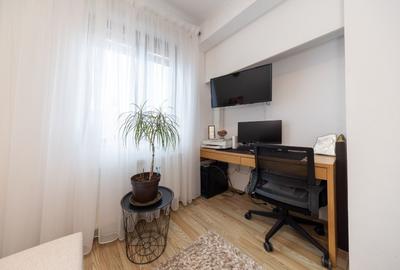 Apartament cu 3 camere decomandat, mobilat în Tractorul - 11