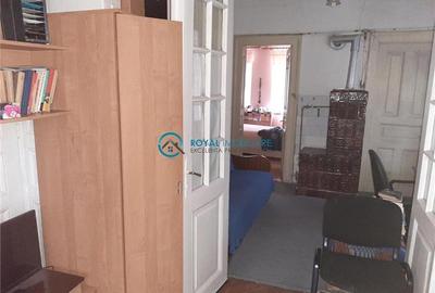 Casă individuală cu 8 camere cu Teren 355 Mp în Central - 12