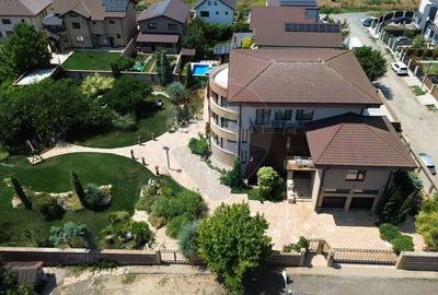 Vila cu piscina si teren 2350mp de vanzare in Mamaia Sat - 1