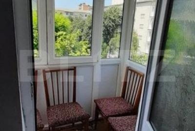 Apartament de vanzare, cu 3 camere, 56 mp, zona Micro 5 - 7