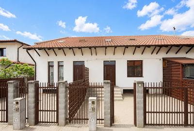 Duplex cu 12 camere cu Canalizare în Moșnița Veche - 2