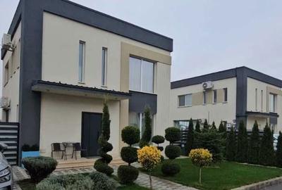 Casă cu 4 camere în Central - 2