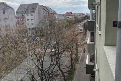 Apartament cu 3 camere decomandat în Central - 2