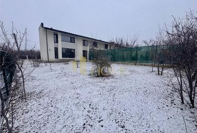 Casă cu 4 camere cu Teren 416 Mp în Păulești - 1