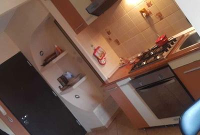 Apartament cu 3 camere decomandat în Nufărul - 6