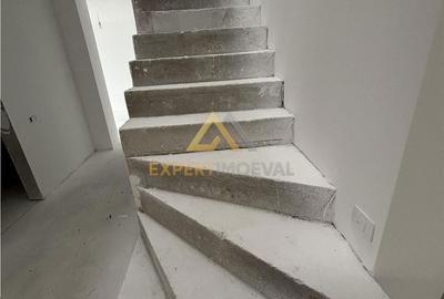 Casă cu Teren 2100 Mp în Central - 6