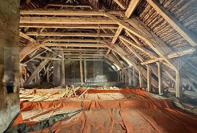 Pod spai?os, transformabil in apartamente, 285 mp, Pia?a Sfatului - 10