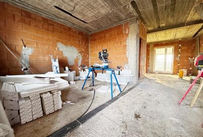 Duplex cu 3 camere cu Canalizare în Moșnița Nouă