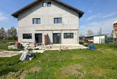 Casă cu 5 camere cu Teren 350 Mp în Central - 13