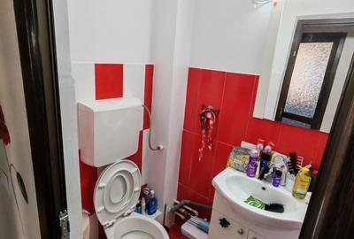 Apartament cu 3 camere decomandat în Piața Centrală - 6