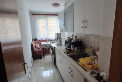 Apartament 3 camere – zona centrala Targoviste, Piata 1 Mai - 10