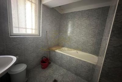 Vanzare - 4 camere  Str. Pasului - colt cu Armeneasca - 8