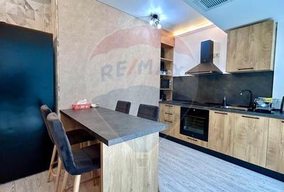 Apartament de vanzare  in prima linie la mare MAMAIA  -White Titanic - 3