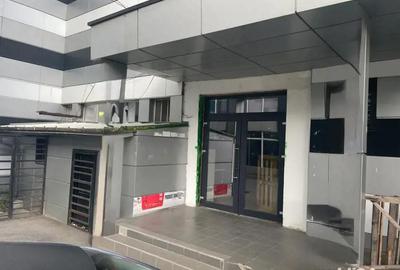 Spațiu comercial, de 60 mp, în Central - 5