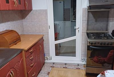 Apartament cu 2 camere semidecomandat în Piața Veche - 3