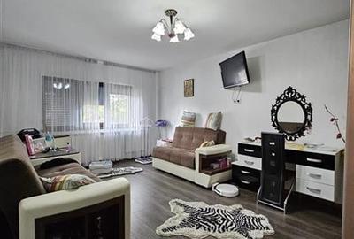 IN EXVLUSIVITATE APARTAMENT 2 CAMERE PARTER DE VANZARE IN ONESTI