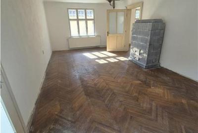 Apartament 2 camere la casa, 95 mp, curte - langa mall AFI Apartament 2 camere la casa, 95 mp, curte - langa mall AFI - 2