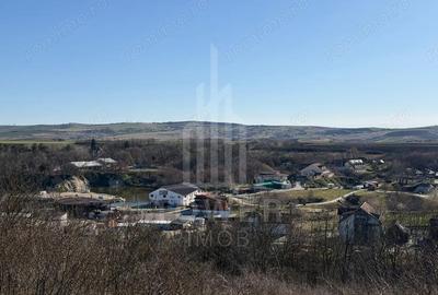 Teren de 1670 mp, în Central - 17