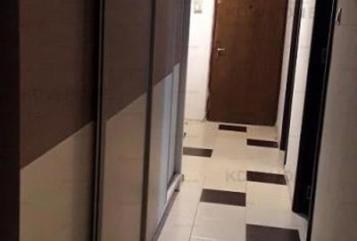 Apartament cu 3 camere decomandat în Lacul Tei