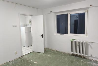 Garsonieră semidecomandată în Tei - 2