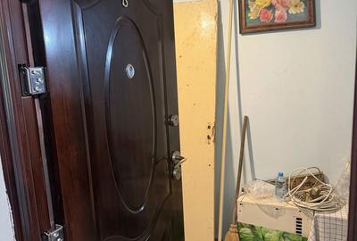 Apartament cu 2 camere decomandat în 1 Decembrie