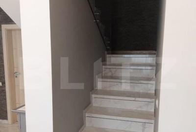 Casă cu 5 camere cu Canalizare în Dâmbul Rotund - 11