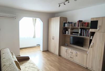 Apartament cu 2 camere semidecomandat, mobilat în Est - 1