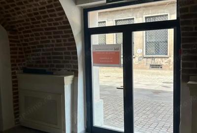 Spațiu comercial, de 220 mp, în P-ța Unirii - 3