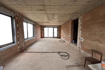 Duplex cu 4 camere cu Canalizare în Borhanci - 2