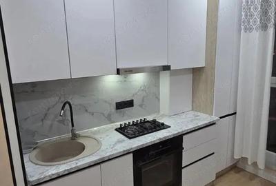 Garsonieră decomandată în Central