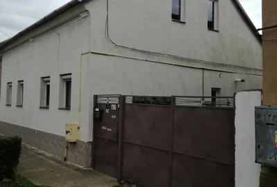 Casă în Pârneava
