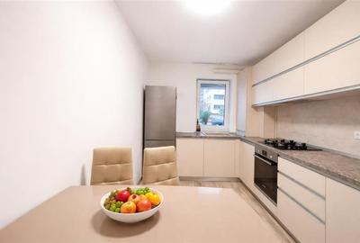 Apartament cu 3 camere decomandat, mobilat în Tractorul - 2