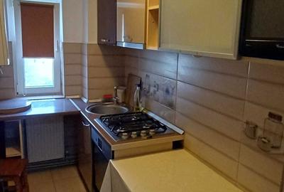 Apartament cu 2 camere decomandat în Micro 4 - 3
