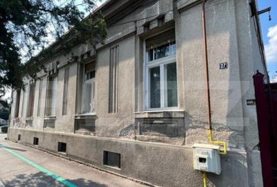 Casa individuala 220 mp, teren 2100 mp, zona Titulescu - 5