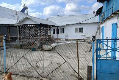 Casă cu Teren 1200 Mp în Central - 2