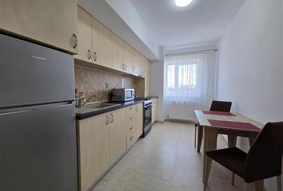 Apartament cu 2 camere semidecomandat, mobilat în Tractorul - 16