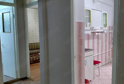 Apartament cu 3 camere decomandat în Central - 1