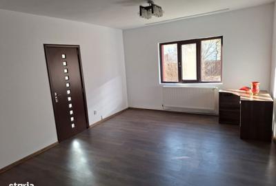 Casă cu 5 camere cu Teren 886 Mp în Central - 5